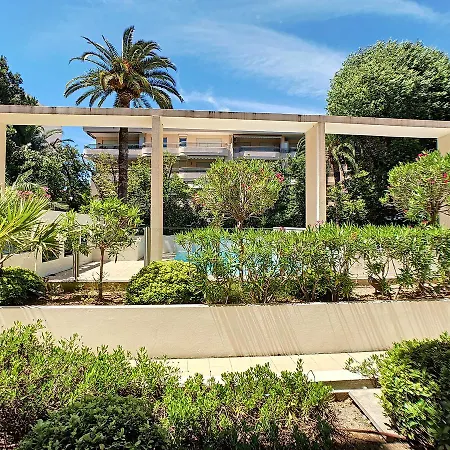 Isola Bella Cannes